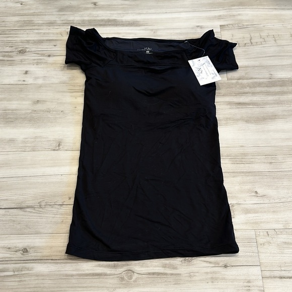 Klassy Network Off the Shoulder Peek-a-Boo shirt (NWT) - Picture 4 of 7